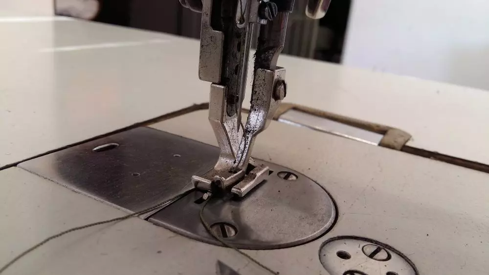 Vintage Industrial Sewing Machine Singer 112w145 two needle | eBay