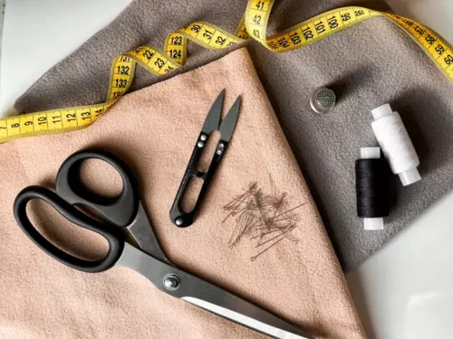 How to Properly Sharpen Your Cutting Tools for Sewing