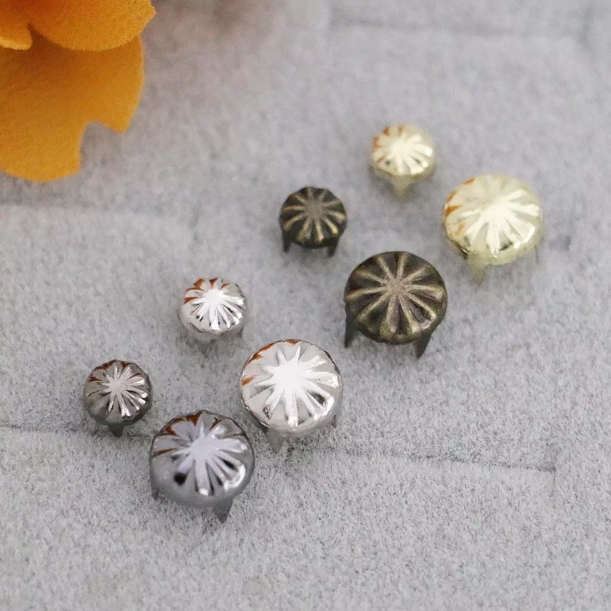 Rivets - Pearl Studs